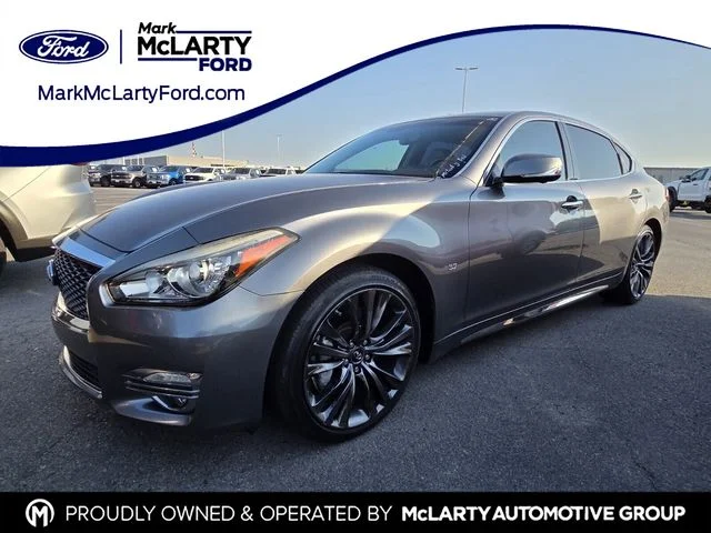 Used 2018 Gray INFINITI 3.7 image 1
