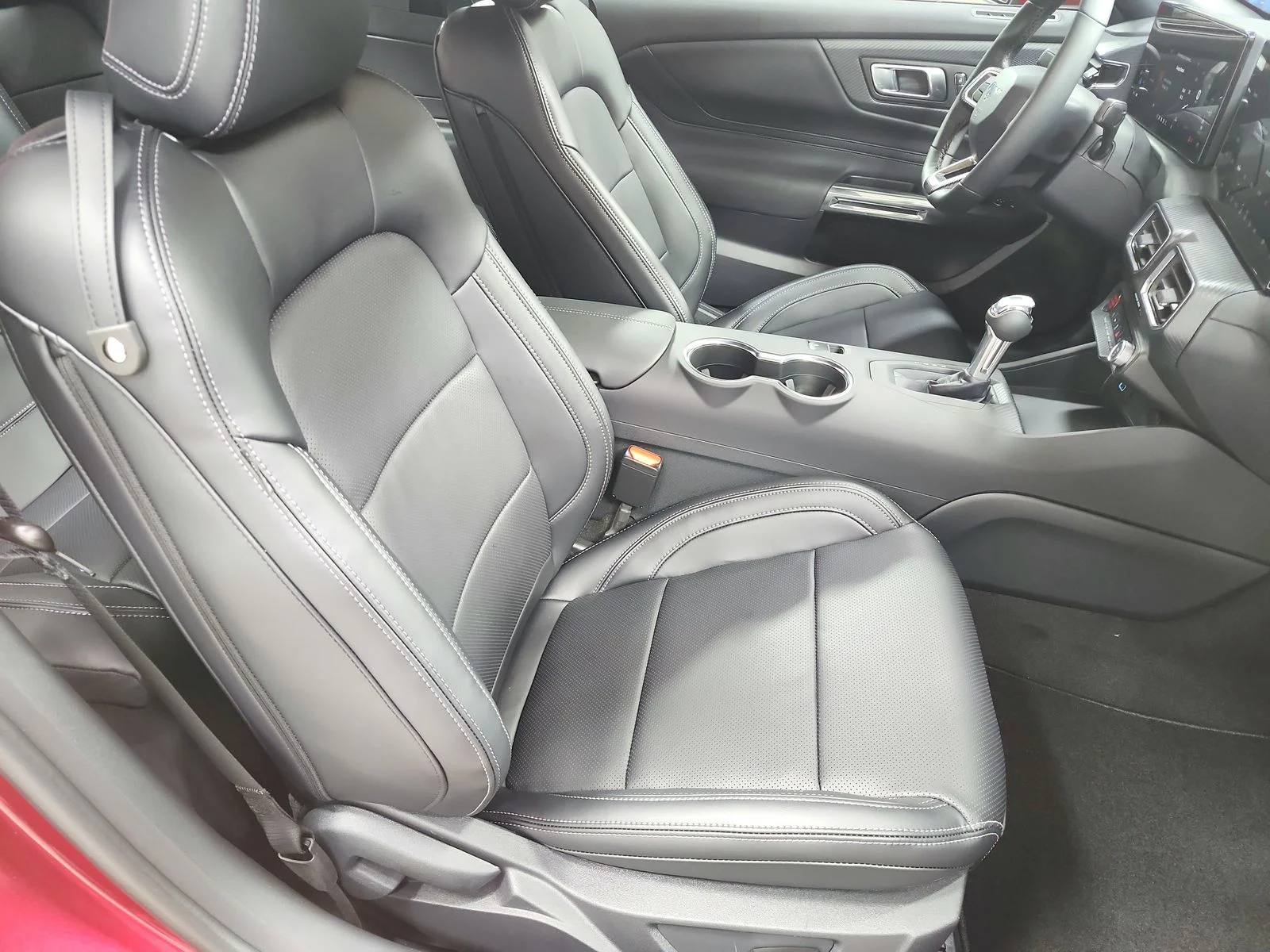 New 2026 Molten Magenta Metallic Tinted Clearcoat Ford EcoBoost® Premium Fastback image 31