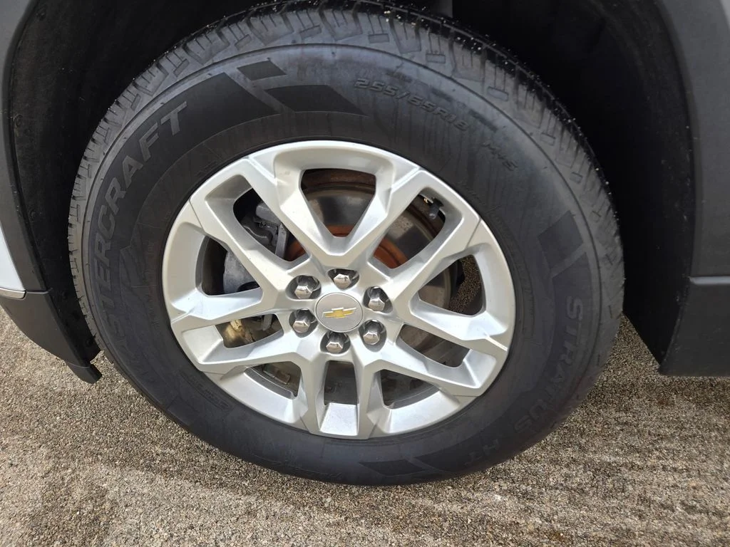 Used 2019 White Chevrolet LT AWD image 45