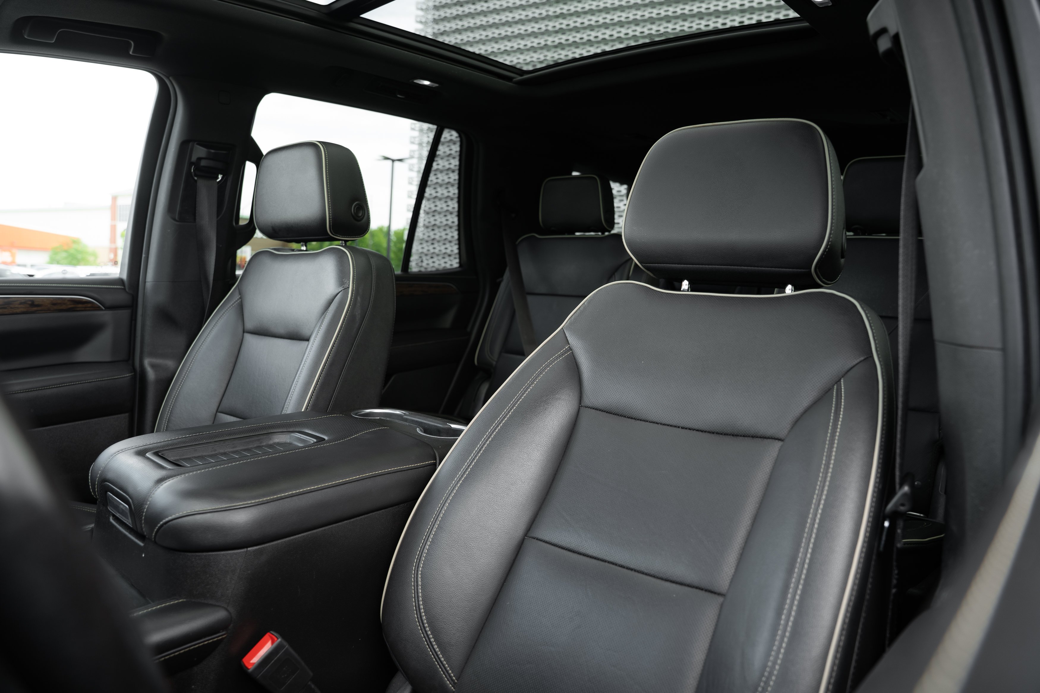 Used 2021 Black Chevrolet Premier image 21