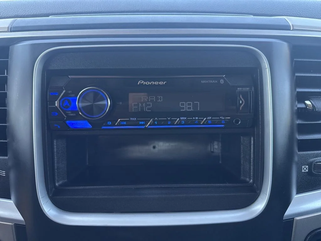 Used 2014 White Ram SLT image 16