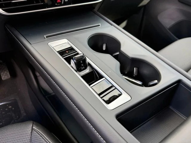 New 2026 Black Volkswagen 2.0T SE image 15