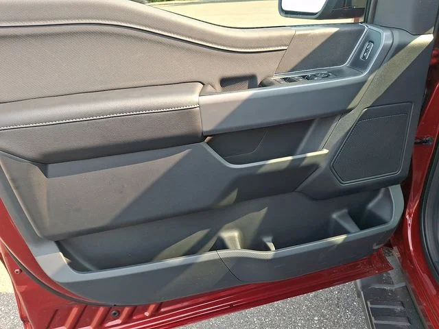 New 2026 Ruby Red Metallic Tinted Clearcoat Ford XLT image 8