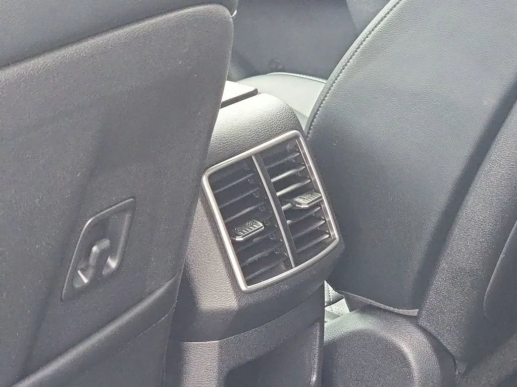 2025 Kia Sportage X-Line - Photo 42