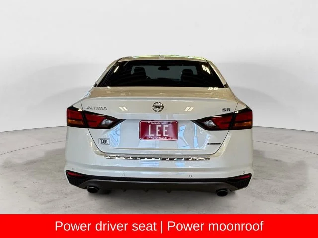 Used 2020 White Nissan 2.0 SR image 5