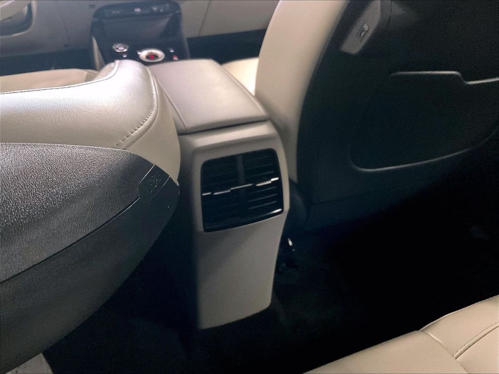 Used 2023 Green Kia Wind image 27