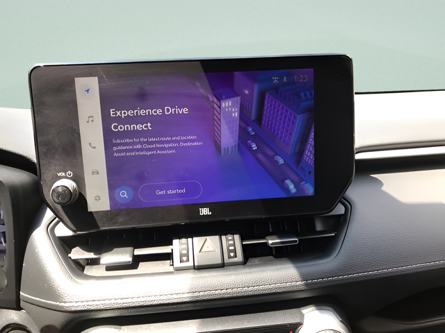 Used 2024  Toyota XLE Premium image 19