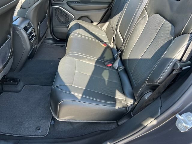 New 2026 Baltic Gray Metallic Clear-Coat Exterior Paint Jeep Limited Reserve image 19