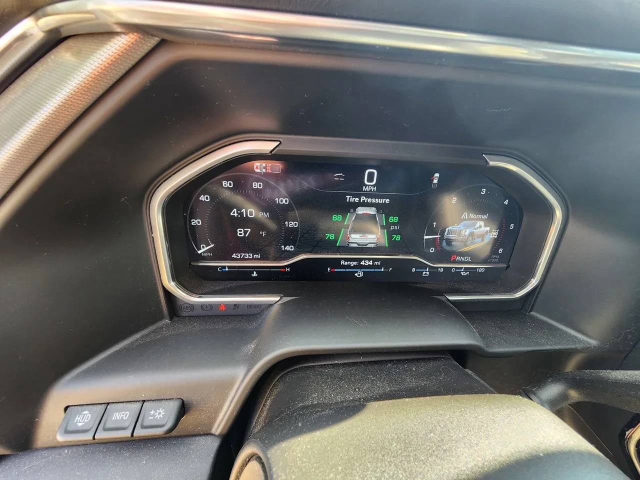 Used 2024 Sterling Metallic GMC Denali image 6