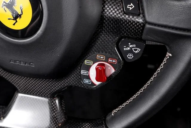 Used 2016 Bianco Avus Ferrari  image 39