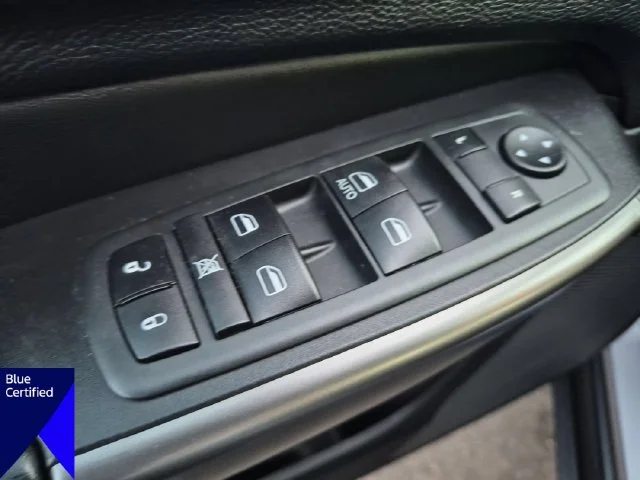 Used 2020 Silver Jeep Latitude image 15
