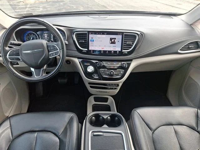 Used 2022 Gray Chrysler Touring L image 15