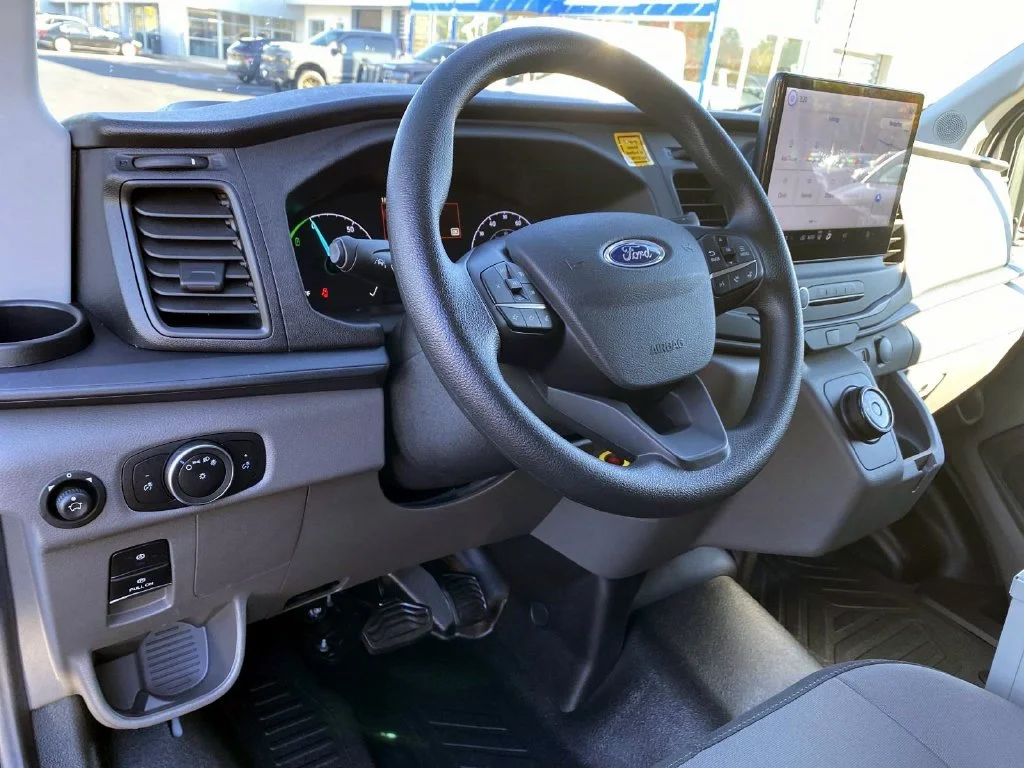 Used 2024 Oxford White Ford  image 12