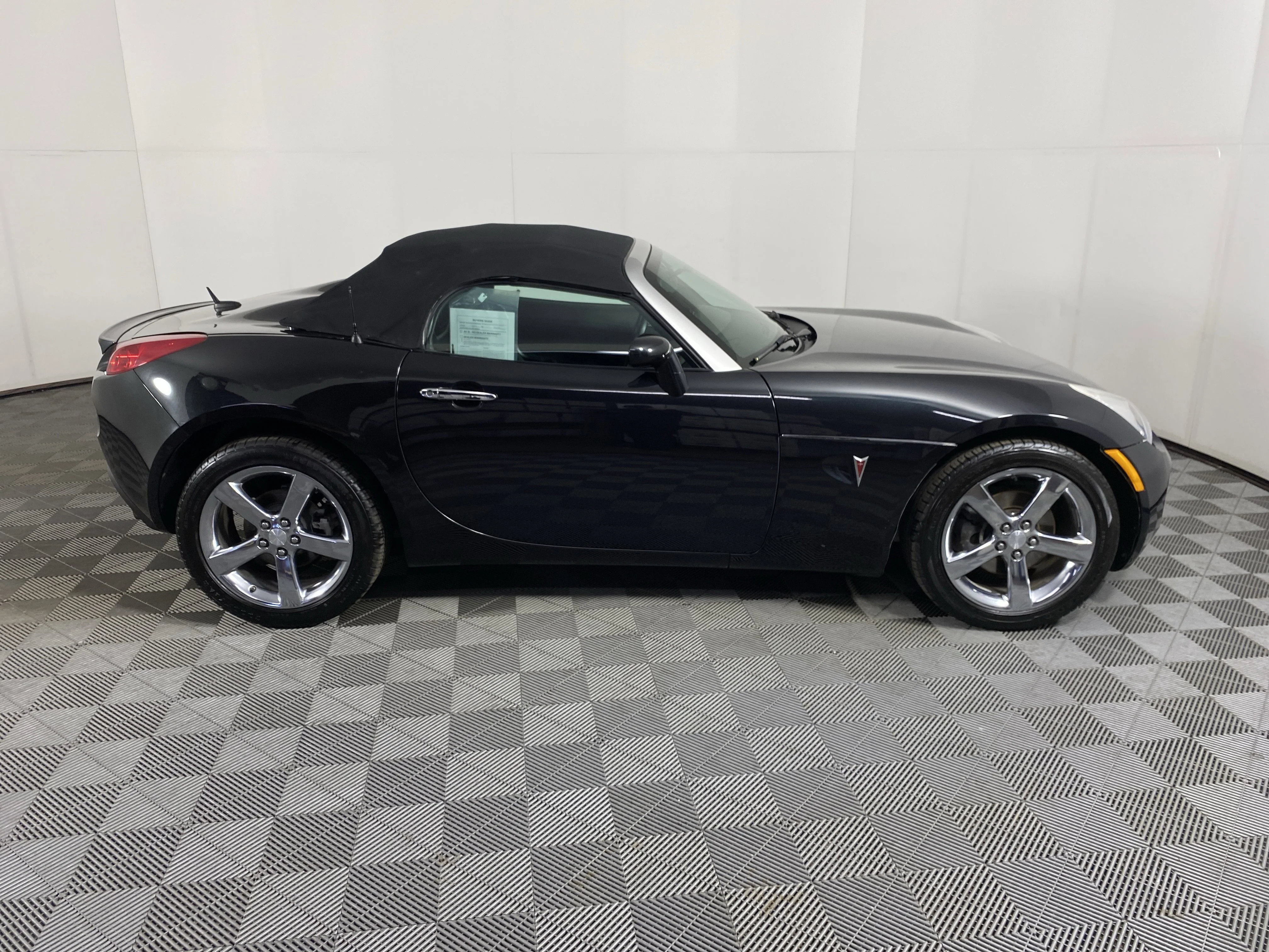 Used 2008 Pontiac Solstice GXP with VIN 1G2MF35X38Y127401 for sale in Alliance, OH