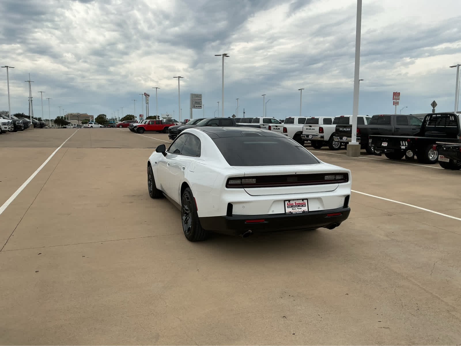 New 2026 White Knuckle Exterior Paint Dodge R/T image 9