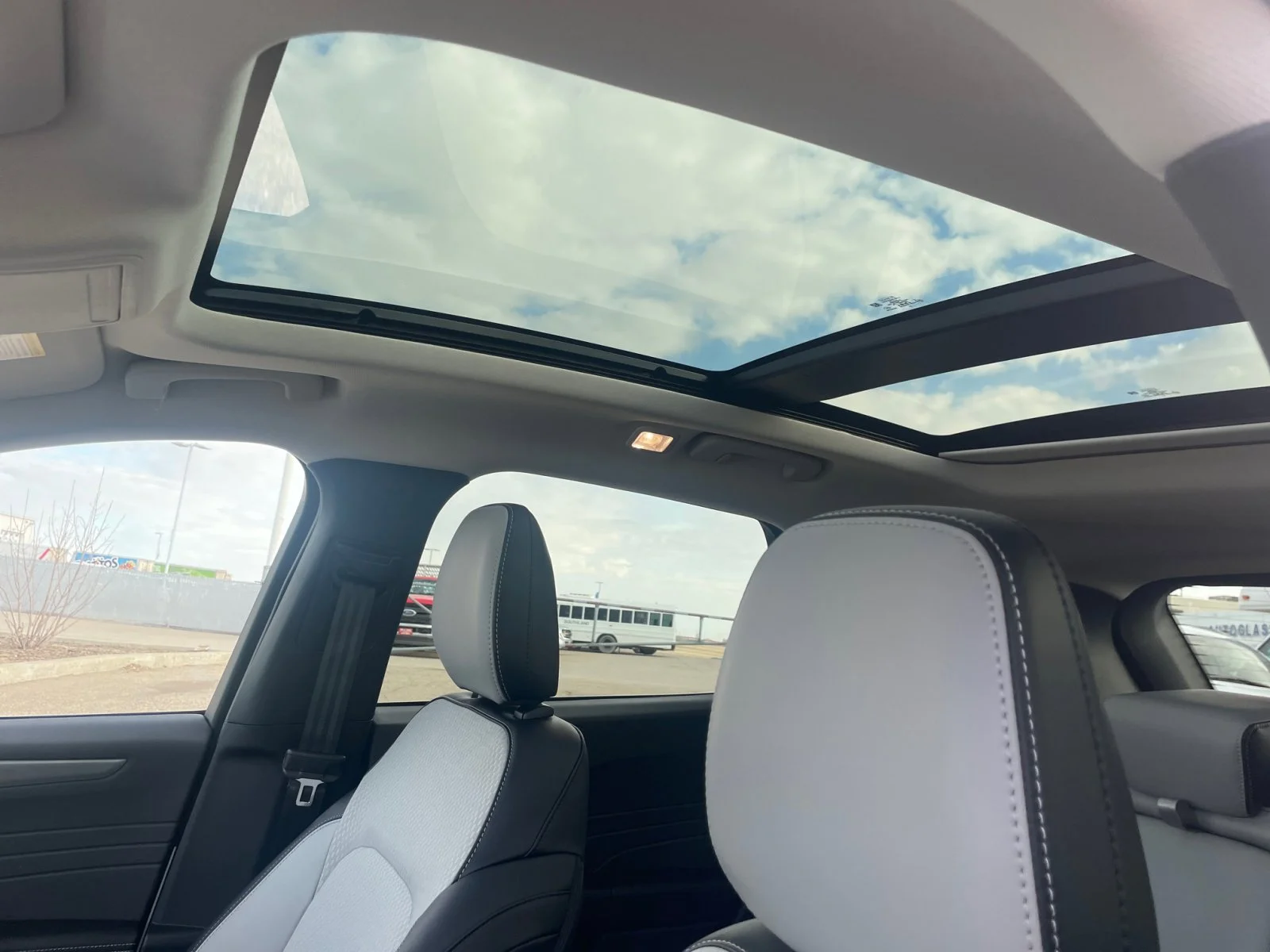 New 2025 Star White Metallic Tri-Coat Ford PHEV image 18