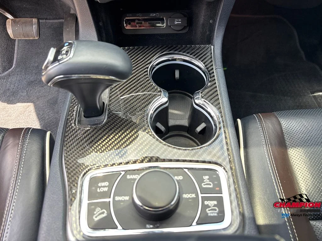 Used 2015 Blue Jeep Overland image 15