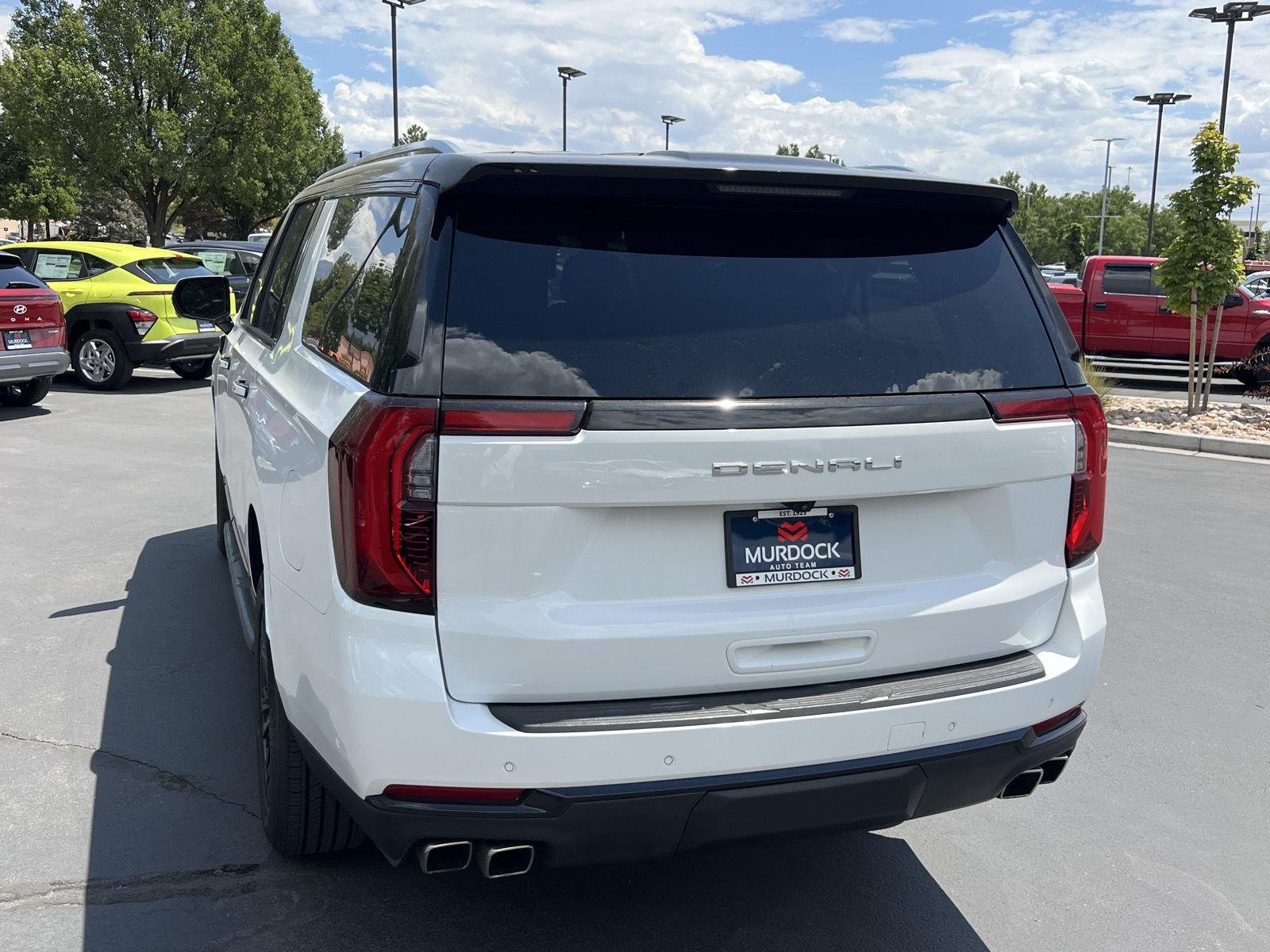 2025 GMC Yukon XL Denali - Photo 10