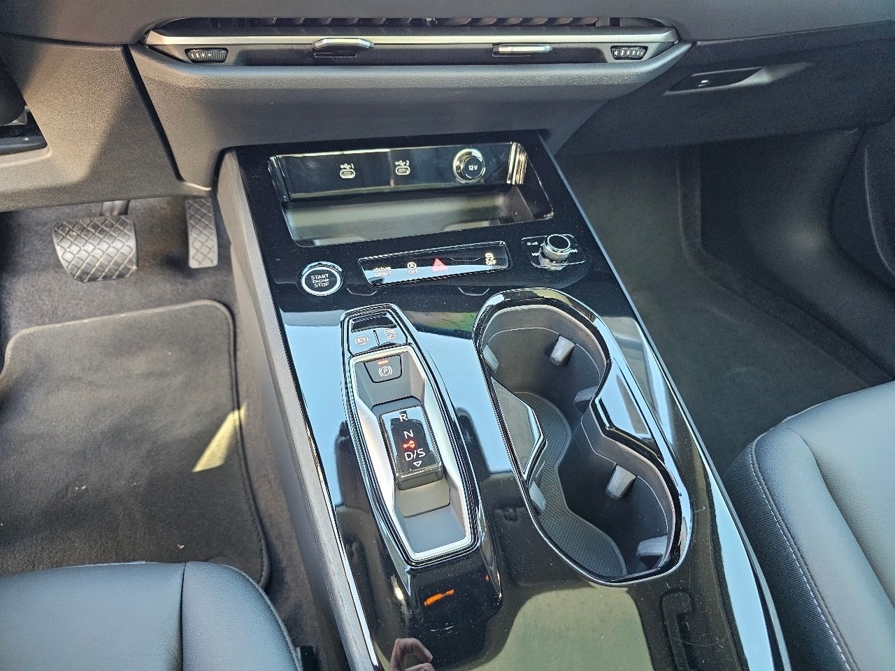 Used 2025 Glacier White Audi 2.0T Premium image 11