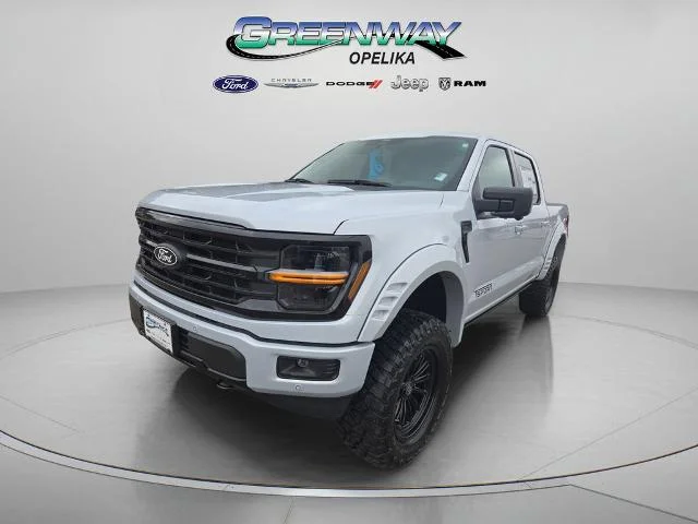 New 2025 Space White Metallic Ford XLT image 3