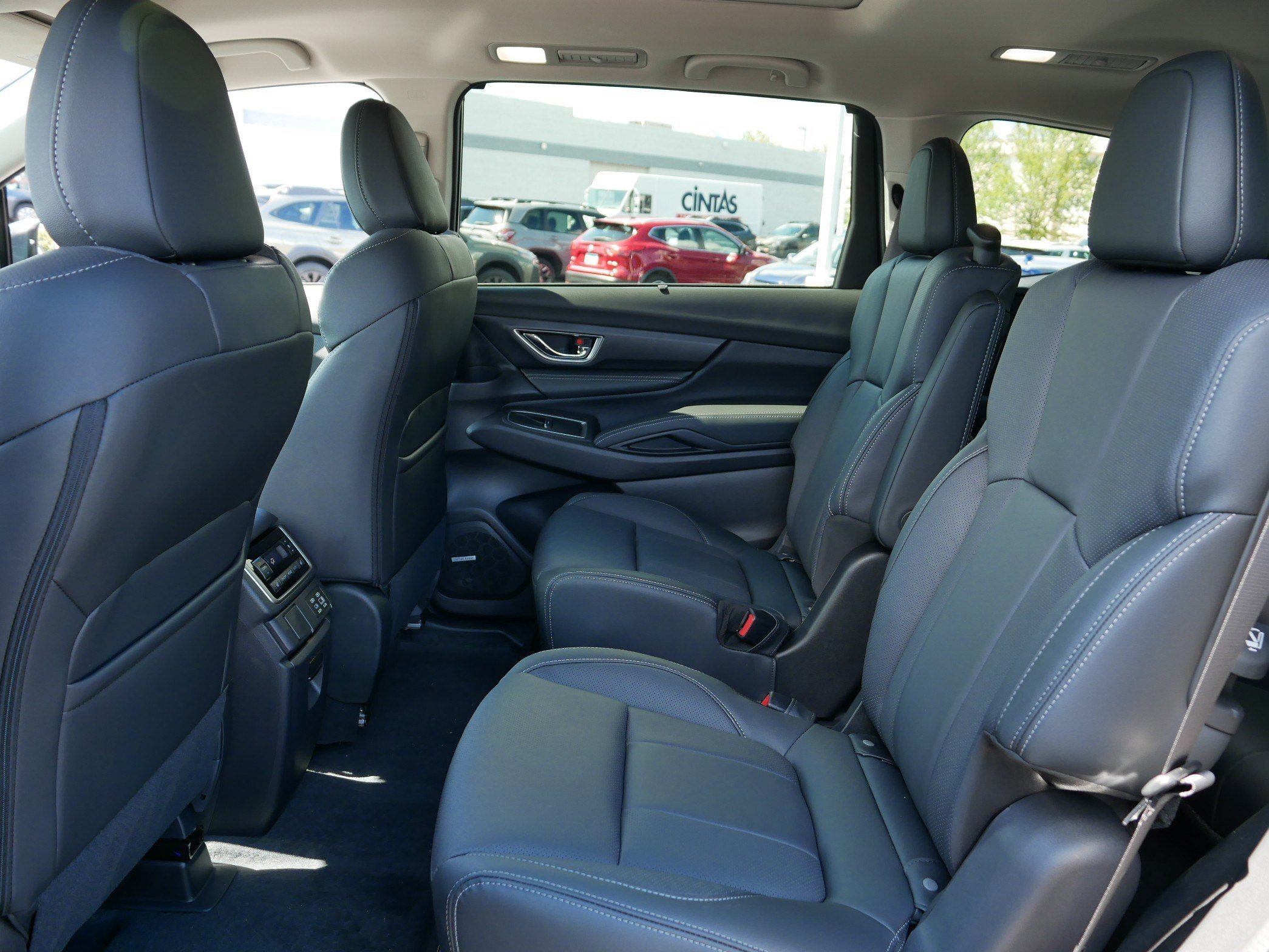 New 2026 CRYSTAL WHITE PEARL Subaru Limited 7-Passenger image 6