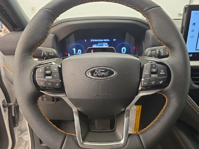 New 2026 Star White Metallic Tri-Coat Ford Tremor® image 39