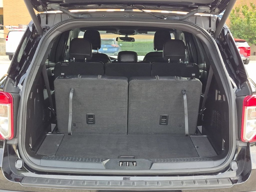 Used 2020 Black Ford XLT image 7