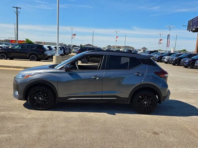 Used 2024 Gray Nissan SR image 4
