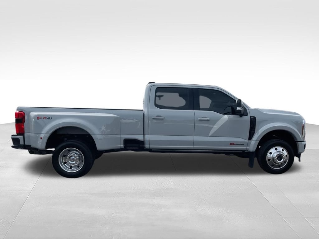 Used 2025 White Ford Platinum image 9