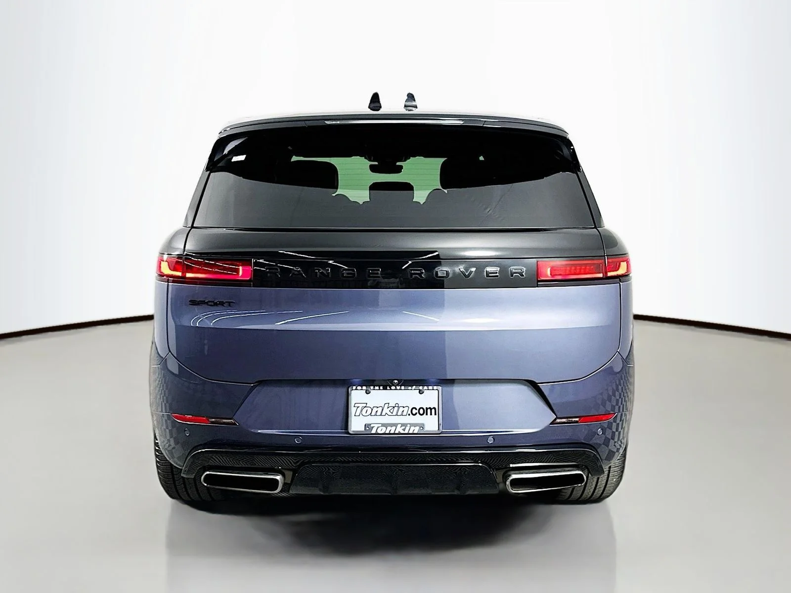 Used 2024 Varesine Blue Metallic Land Rover Dynamic SE image 6