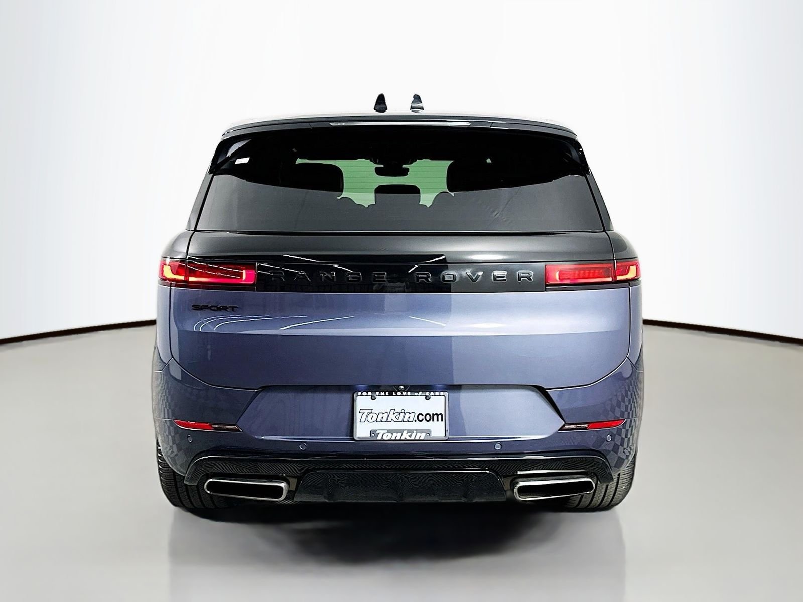 Used 2024 Varesine Blue Metallic Land Rover Dynamic SE image 6