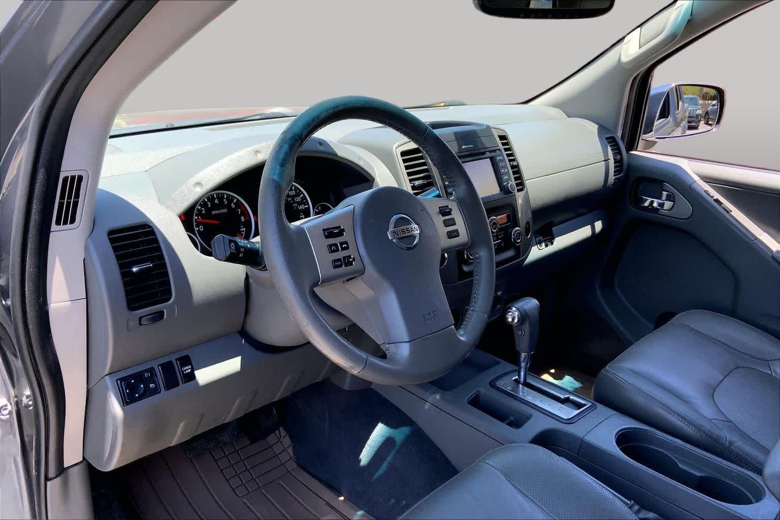 Used 2019 Gun Metallic Nissan SL image 15