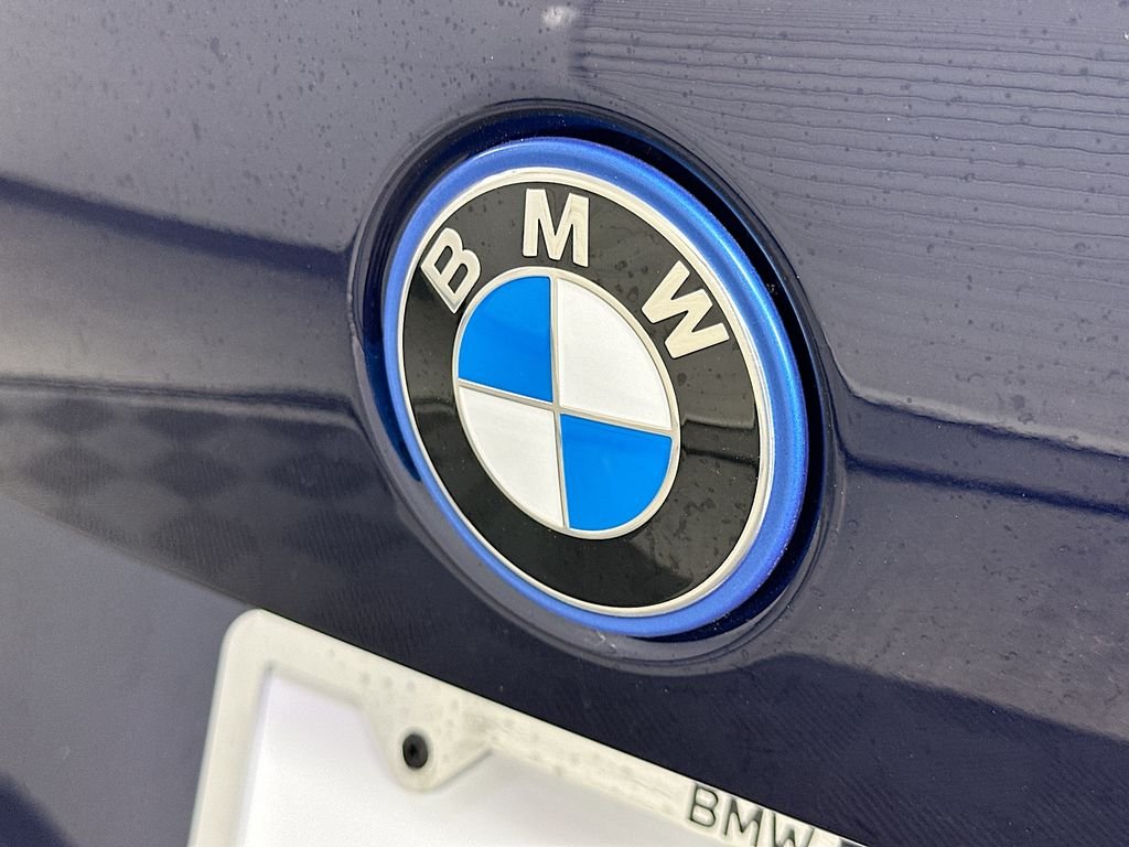 New 2026 Tanzanite Blue II Metallic BMW xDrive50e image 22