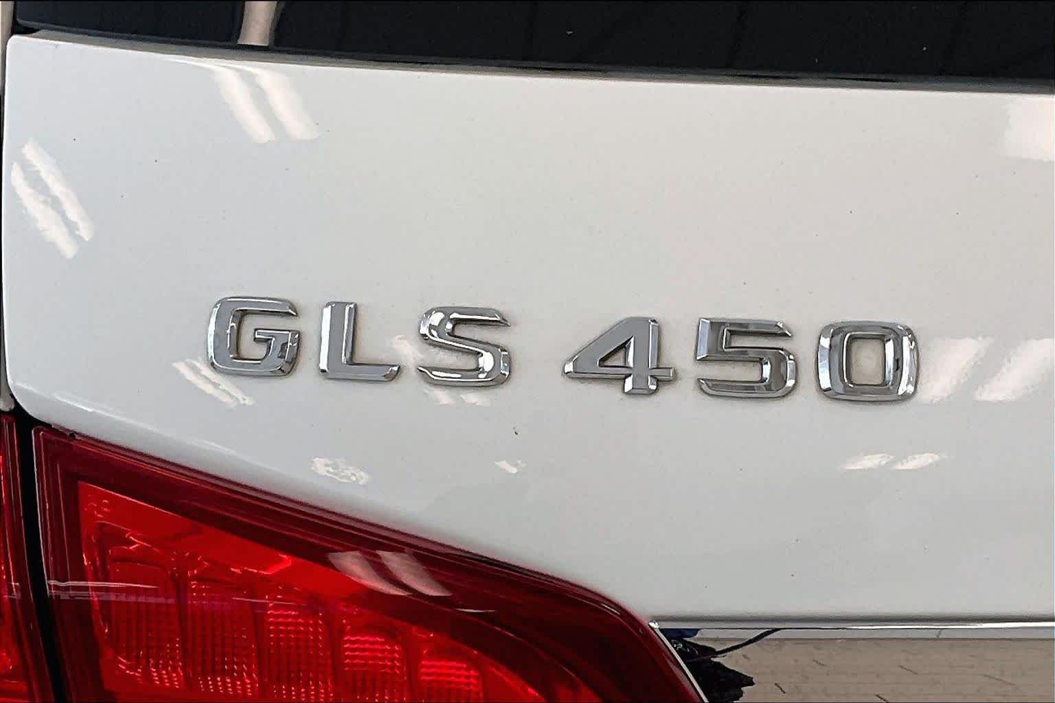 Used 2017 Polar White Mercedes-Benz GLS 450 image 29