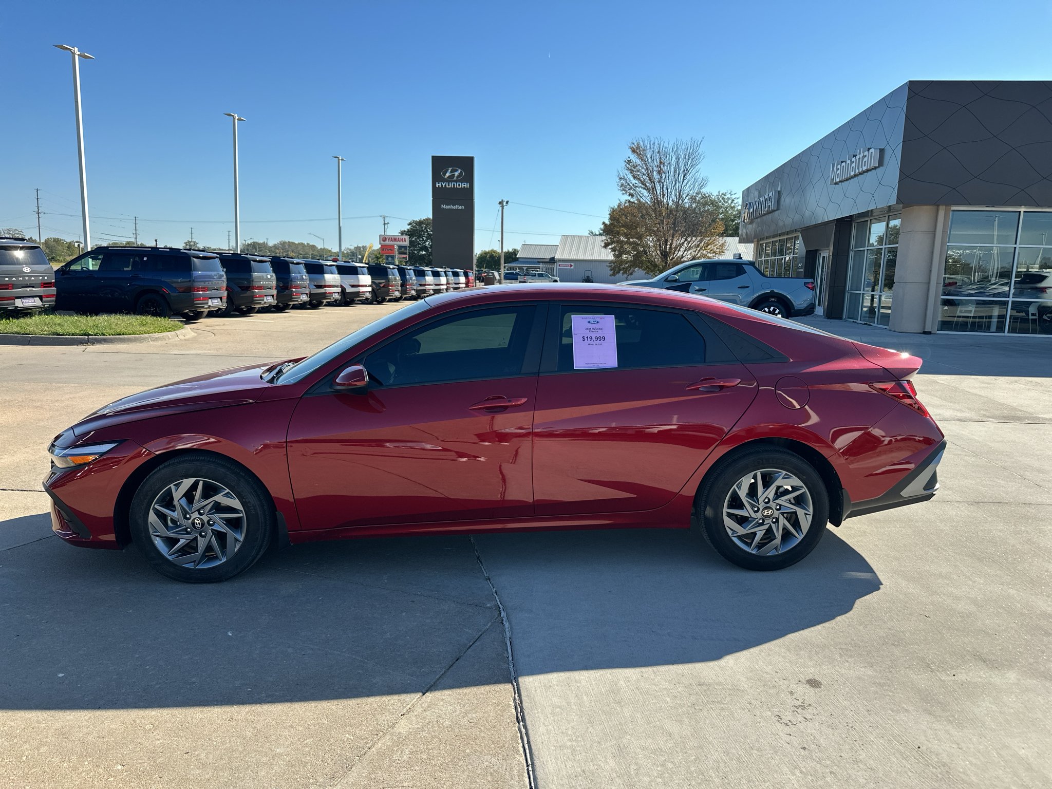 Used 2024 Ultimate Red Hyundai SEL image 9