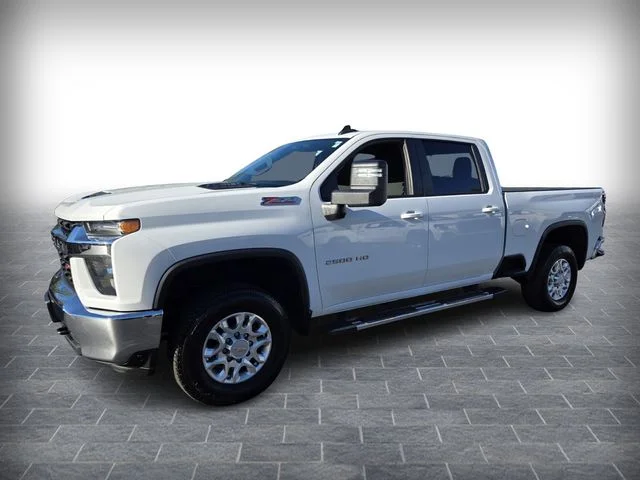 Used 2023 White Chevrolet LT image 3