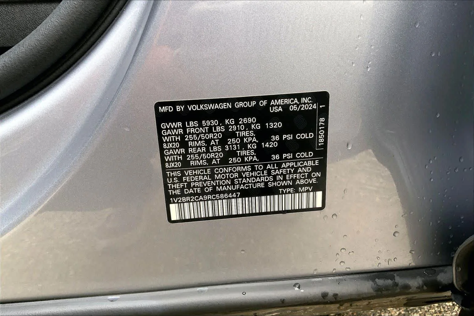 Used 2024 Silver Mist Metallic Volkswagen 2.0T SEL image 34