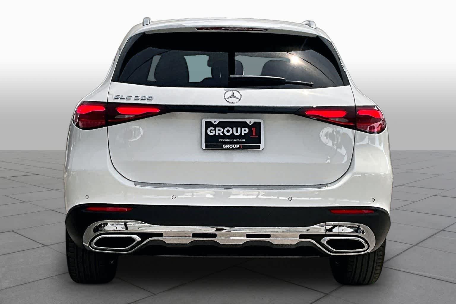 New 2027 Polar White Mercedes-Benz GLC 300 image 5
