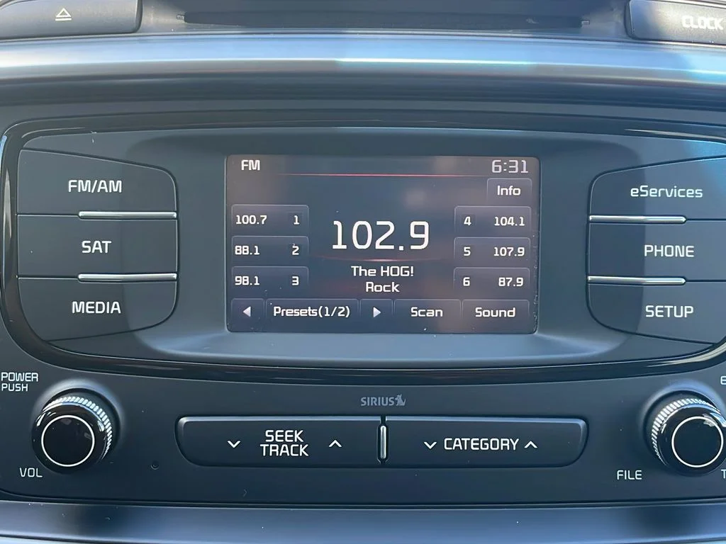 Used 2016 Silver Kia EX image 14