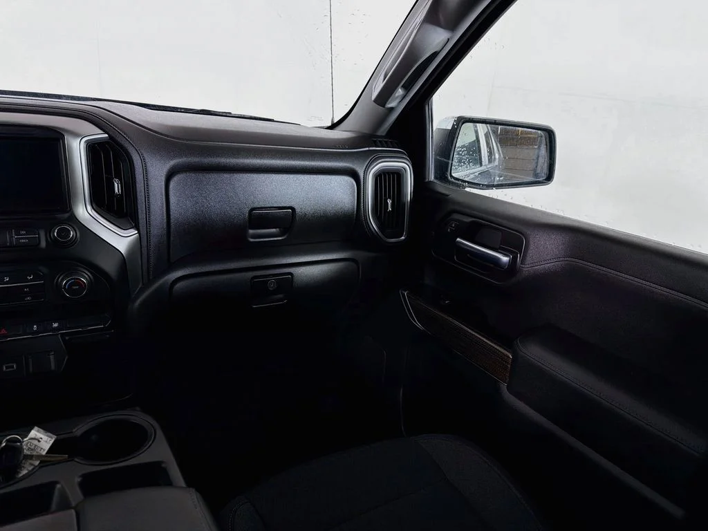 Used 2020 Gray Chevrolet LT image 20