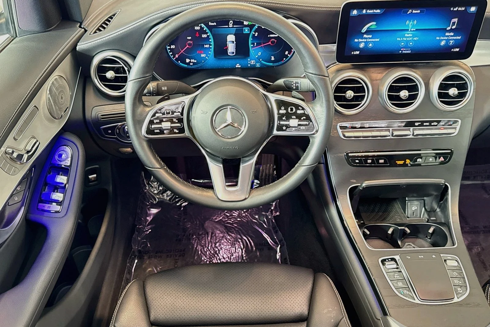 Used 2023 Polar White Mercedes-Benz GLC 300 image 21