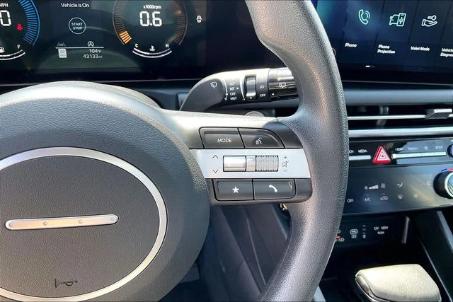 Used 2025 Silver Hyundai SEL image 16