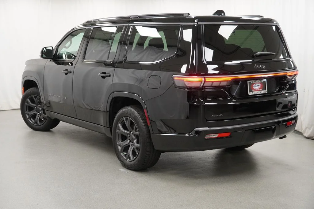 New 2026 High Gloss Black Exterior Paint Jeep Limited Altitude image 13