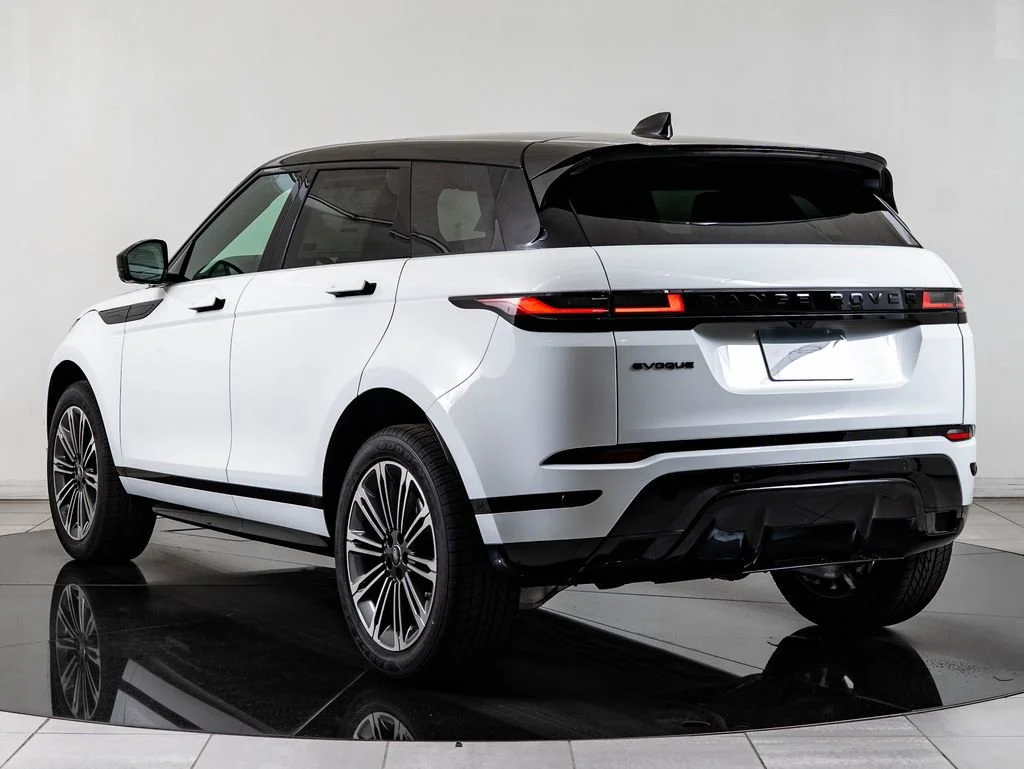 New 2026 Fuji White Land Rover Dynamic image 6