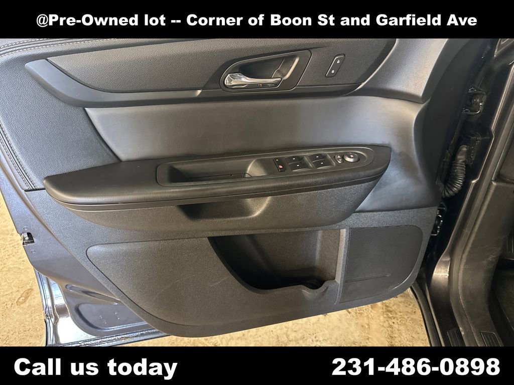 Used 2015 IRIDIUM METALLIC GMC SLE image 15