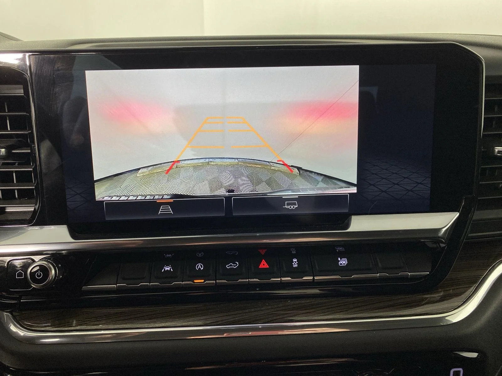 Used 2024 Gray GMC Elevation image 17