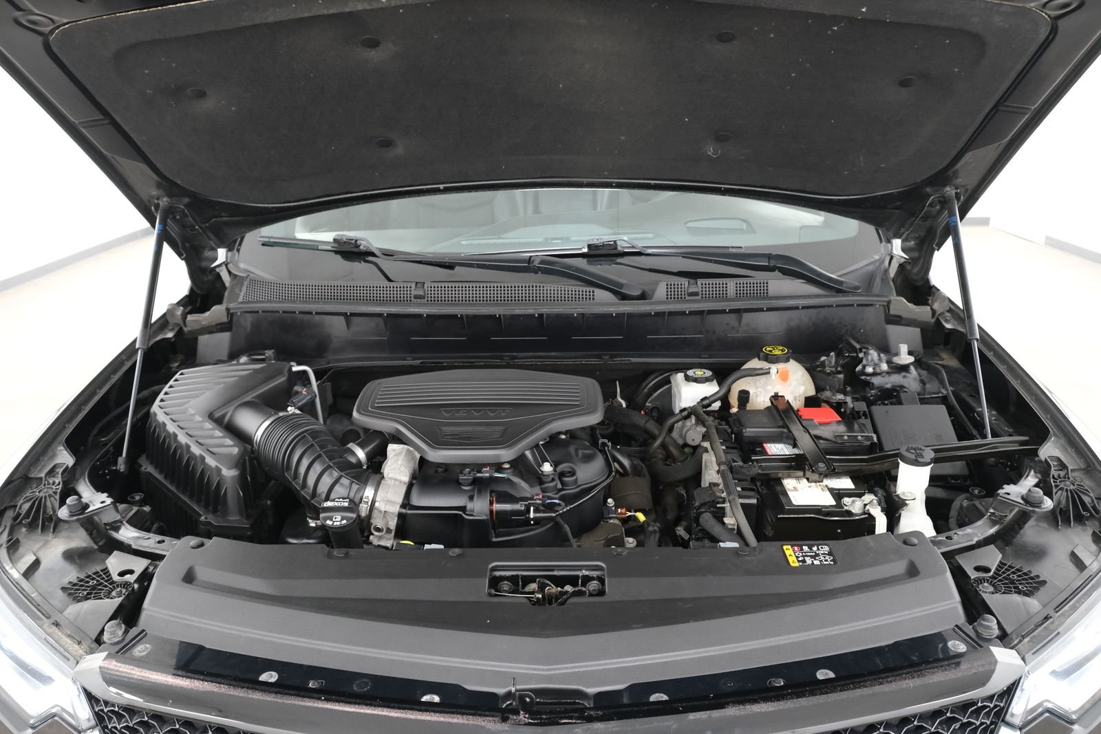 Used 2020 Stellar Black Metallic Cadillac Sport image 45