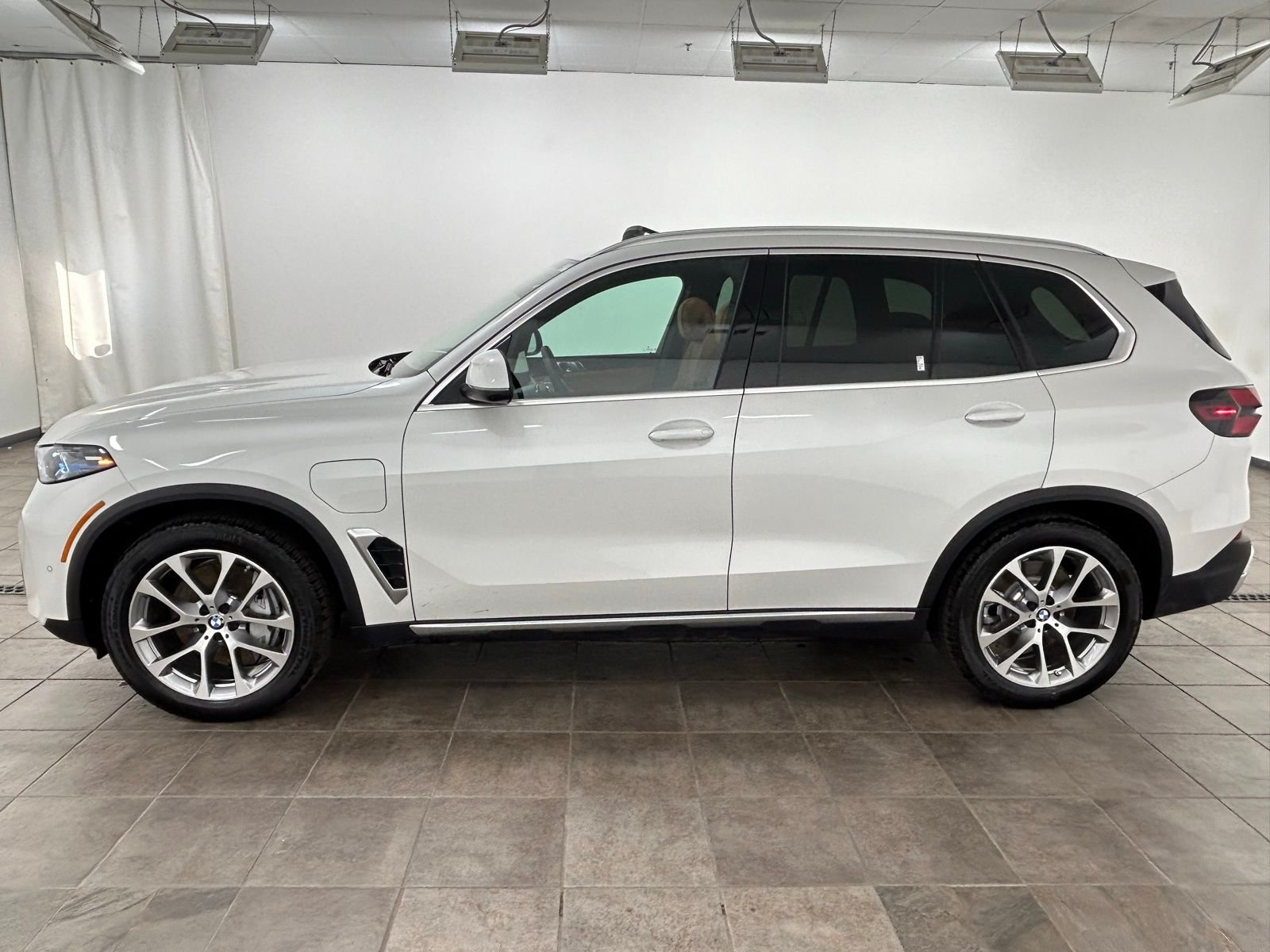 Used 2026 BMW X5 50e with VIN 5UX43EU09T9303776 for sale in Elmhurst, IL