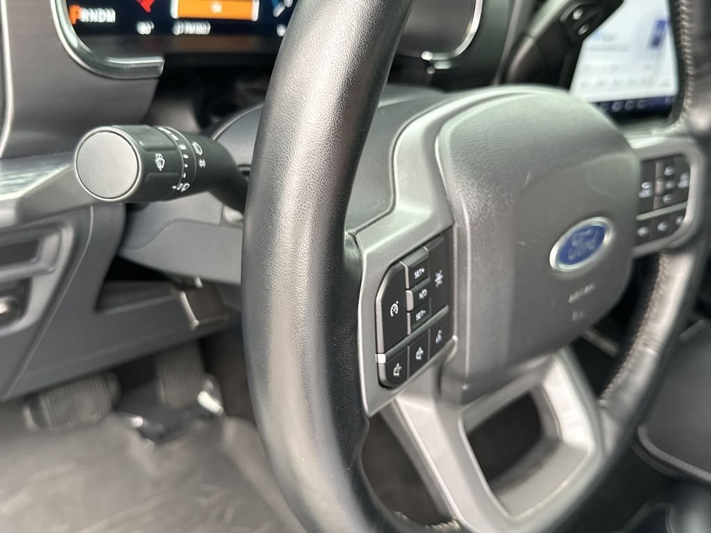Used 2022 White Ford Lariat image 20