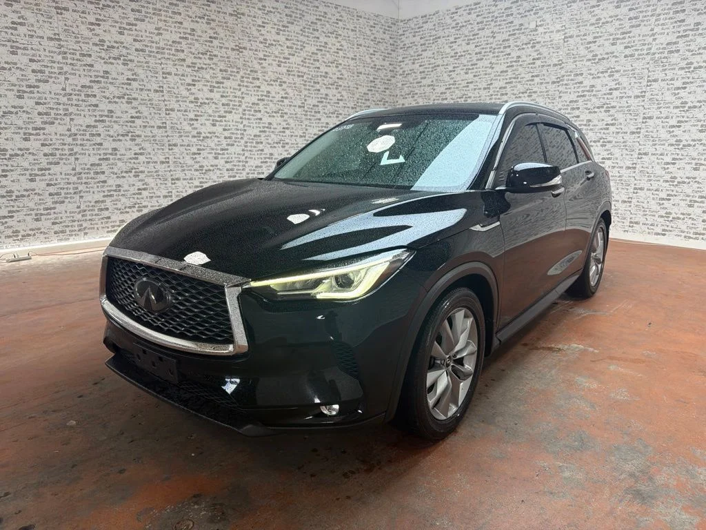 Used 2019 Black Obsidian INFINITI LUXE image 3